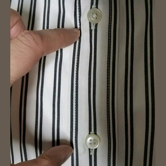 Men's XL Tommy Hilfiger Striped Button Down Shirt - Picture 3 of 8